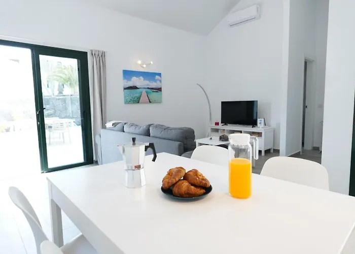 Semesterbostad Luxury Sea Front