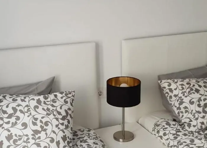 Semesterbostad Luxury Sea Front *