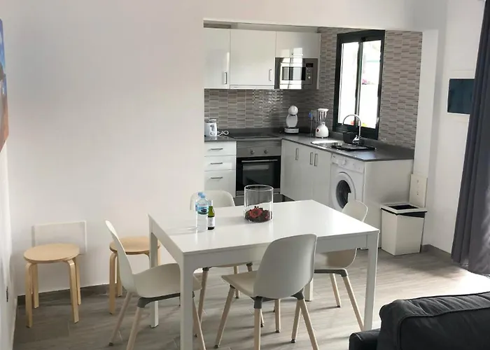 Luxury Sea Front Semesterbostad *